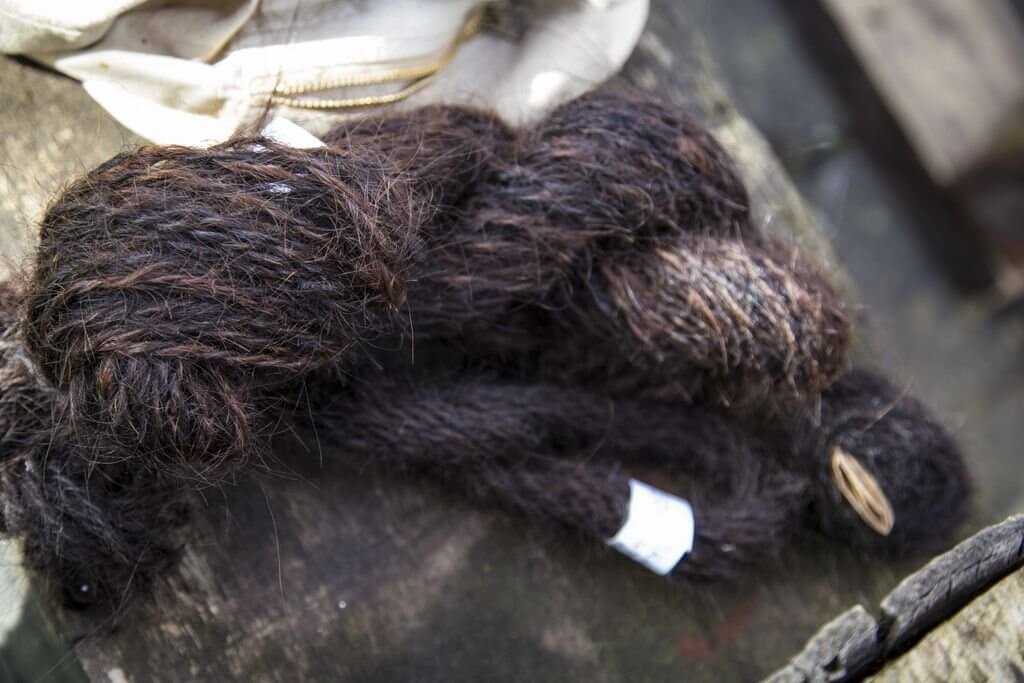 Sanne Visser, Human hair yarn.