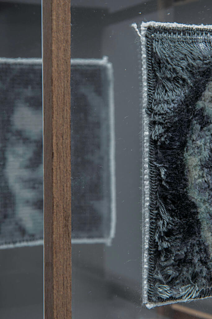 An Packbiers met haar werk "Spiegelbeeld" (detailfoto) - publiekswinnaar Textiel Plus Arts & Crafts Wedstrijd 2018