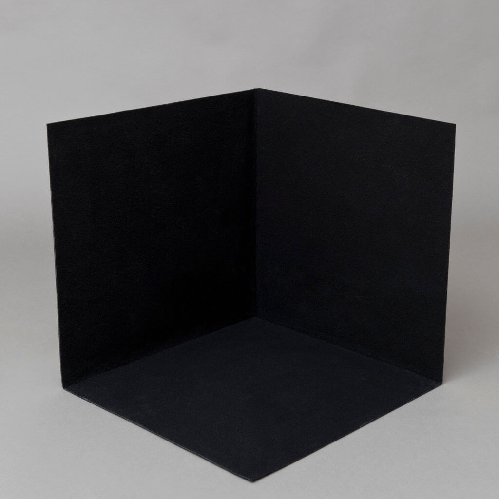 Andrea Noeske-Porada, "Black Box".