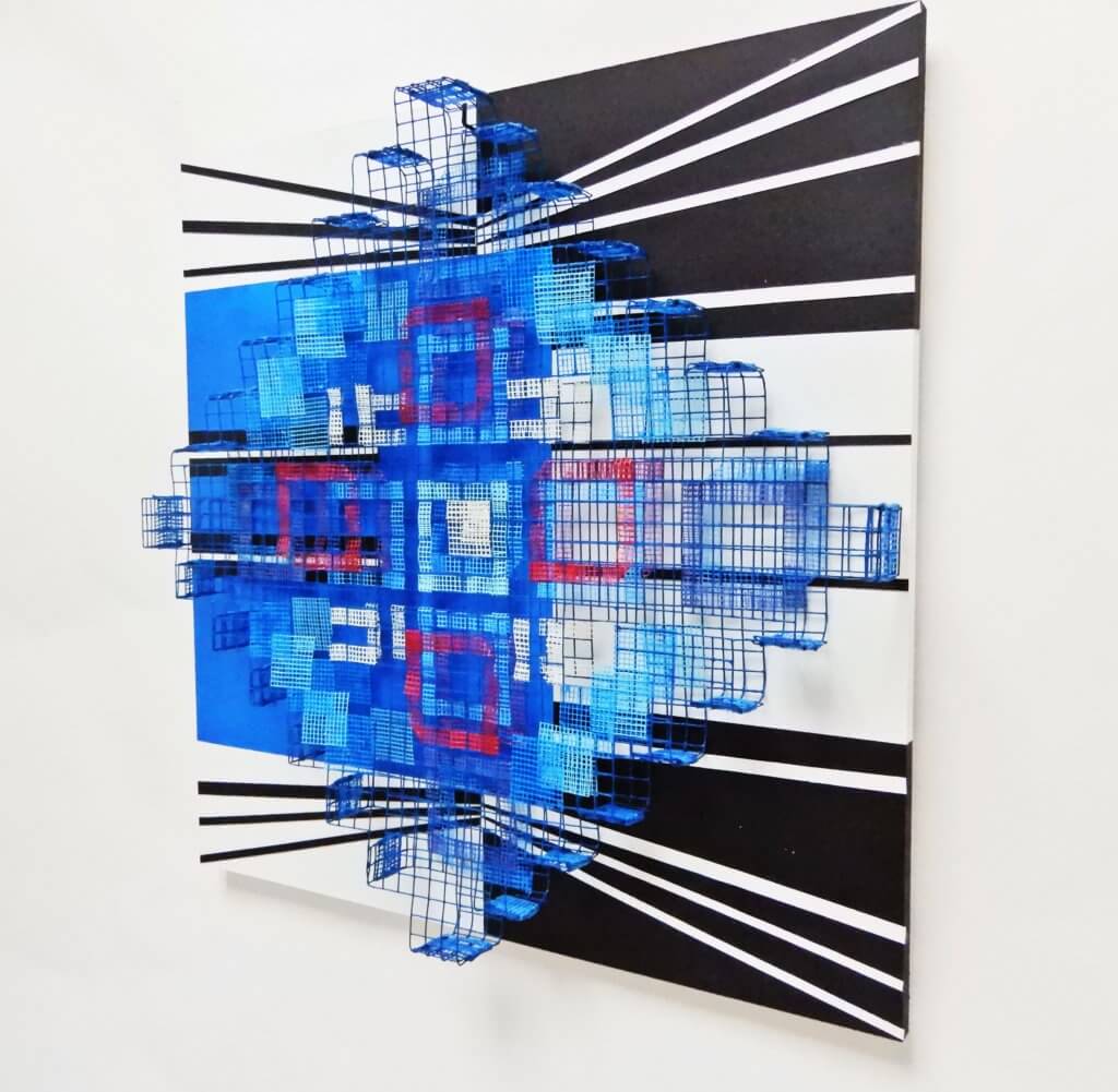 Margriet van Engelen, "Field of views 5", 2020, roestvrij staalgaas met glass fibre op mdf. 50 x 50 x 15 cm.
